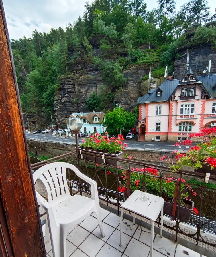 Hotel Labe Hřensko Extérieur photo